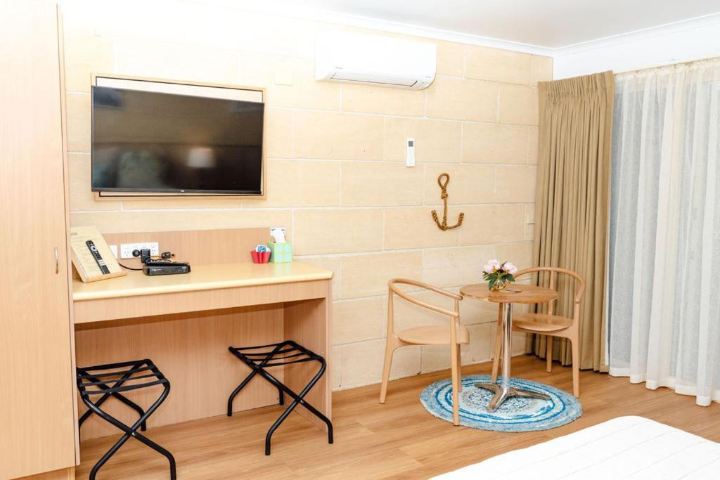 Portside Motel Порт-Кэмпбелл Экстерьер фото